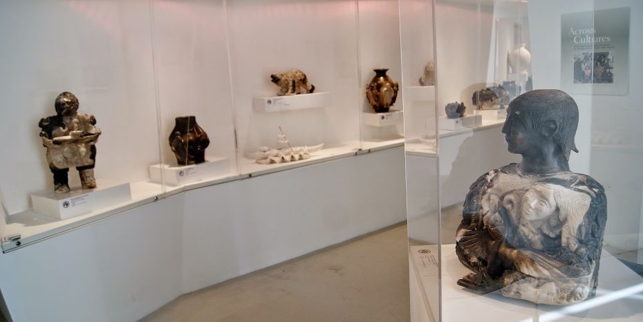 Inuit Sculptures Art Gallery
